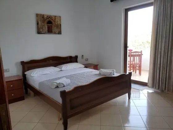 Tek Büyük Yataklı Oda, Balkon