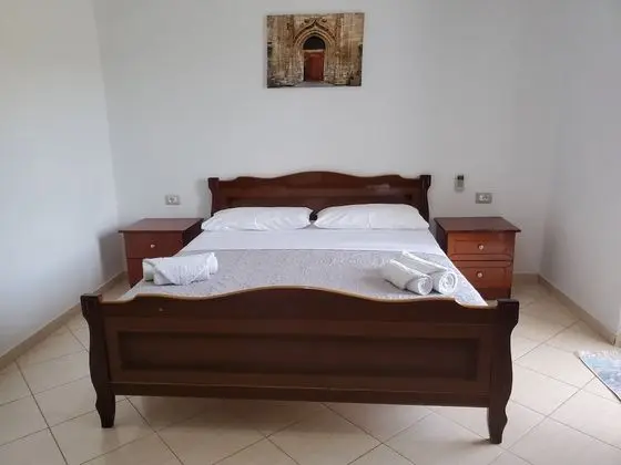 Tek Büyük Yataklı Oda, Balkon