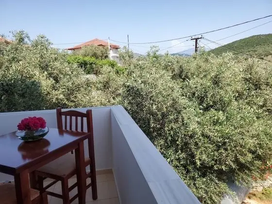 Tek Büyük Yataklı Oda, Balkon