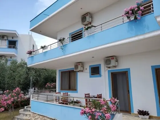 Tek Büyük Yataklı Oda, Balkon