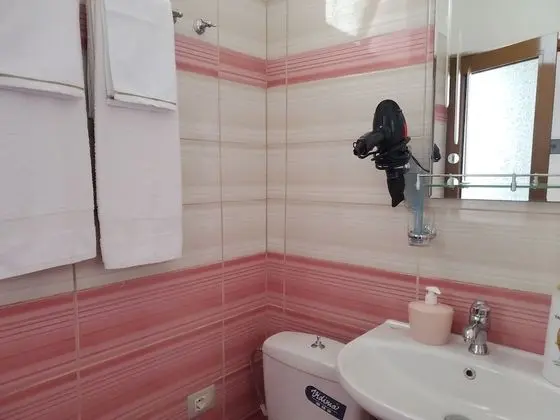 Tek Büyük Yataklı Oda, Balkon