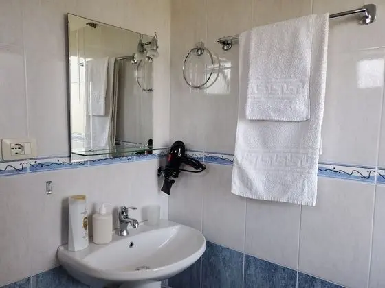 Tek Büyük Yataklı Oda, Balkon