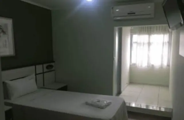 Tek Büyük Yataklı Oda, 2 Tek Kişilik Yatak