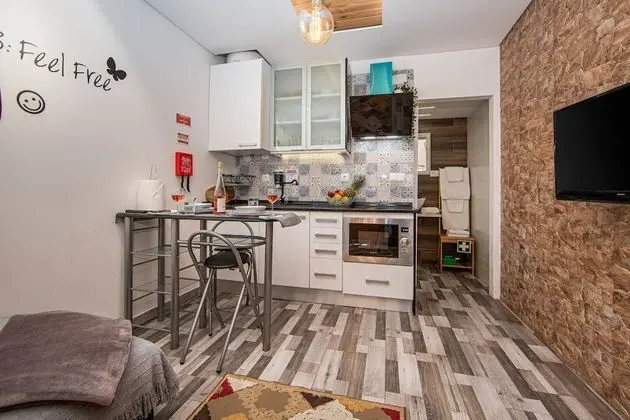 Romantic Çatı Katı (Loft), 1 Yatak Odası, Havuz Kullanımı, Plaj Kenarı