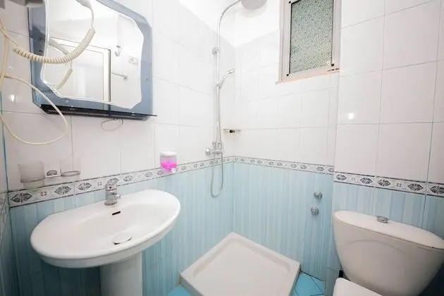 Tek Büyük veya İki Ayrı Yataklı Oda, Balkon