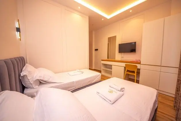 Tek Büyük veya İki Ayrı Yataklı Oda, Balkon