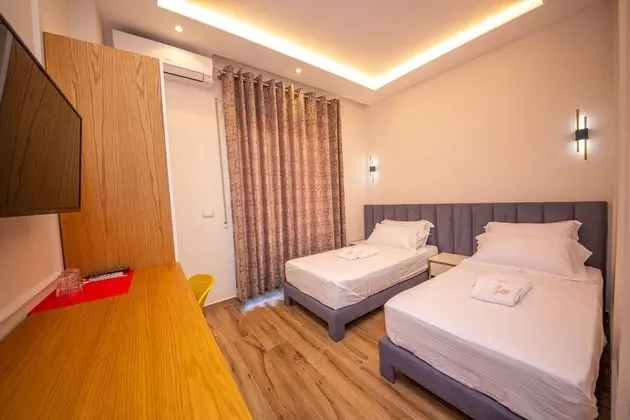 Tek Büyük veya İki Ayrı Yataklı Oda, Balkon