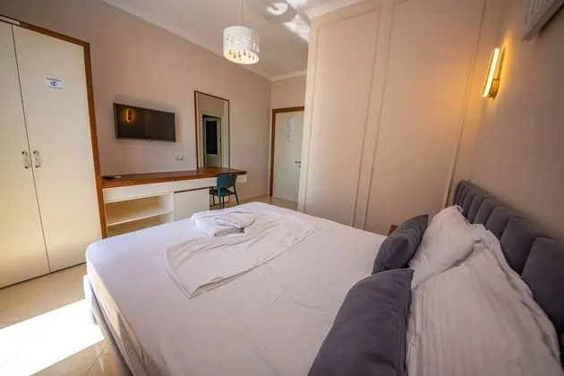 Tek Büyük Yataklı Oda, Balkon