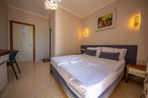 Tek Büyük Yataklı Oda, Balkon