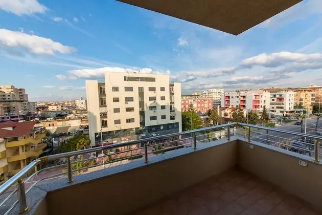 Tek Büyük Yataklı Oda, Balkon