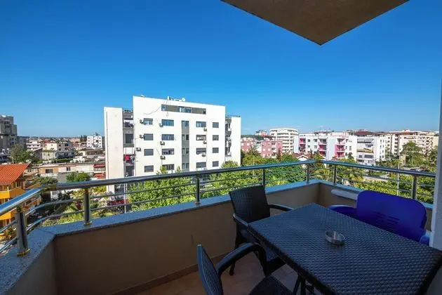 Tek Büyük Yataklı Oda, Balkon