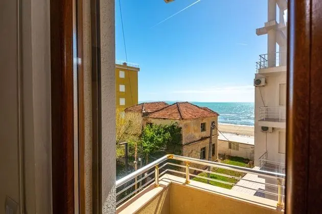 Tek Büyük Yataklı Oda, Balkon, Deniz Manzaralı