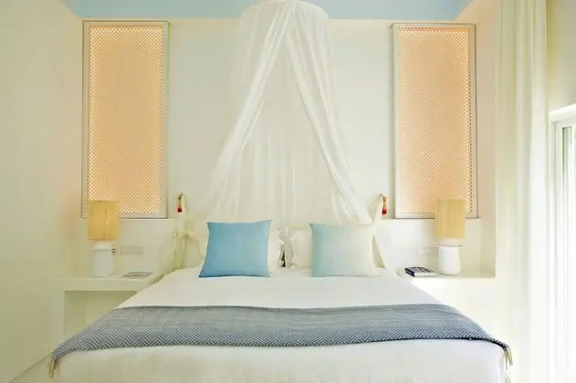 Ocean & Mountain View Family Suite