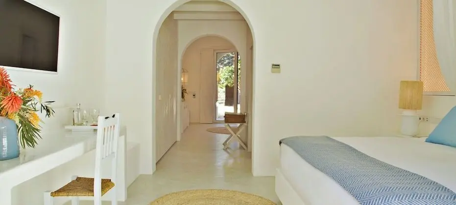 Ocean & Mountain View Family Suite