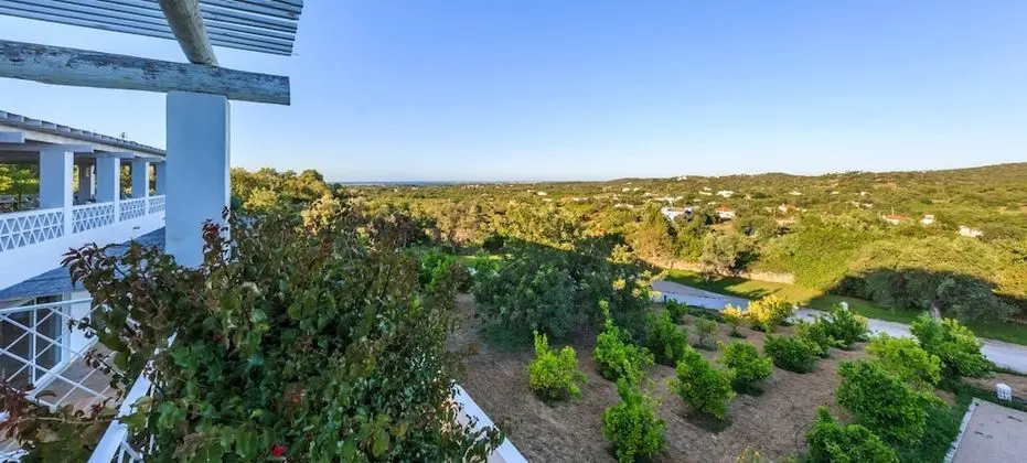 Ocean & Mountain View Family Suite