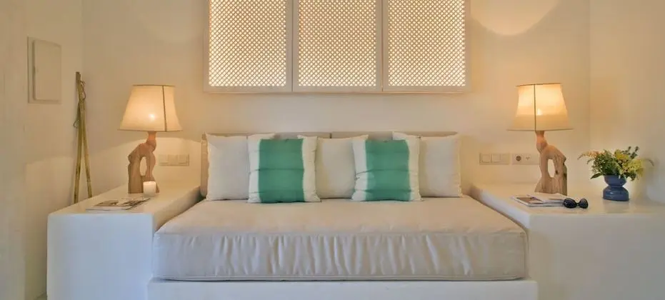 Ocean & Mountain View Suite