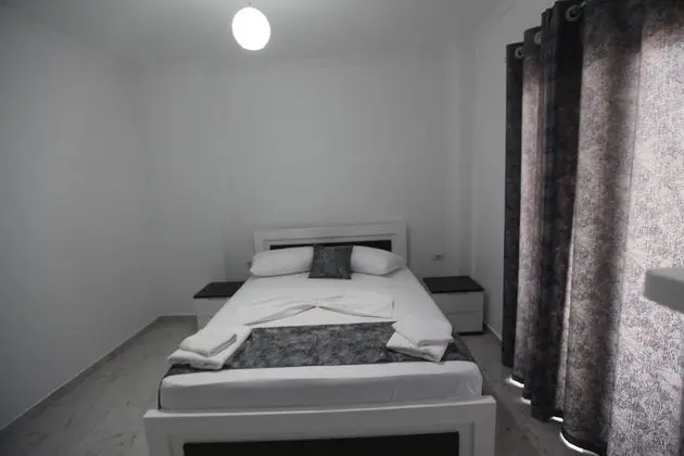 Tek Büyük Yataklı Oda, Balkon