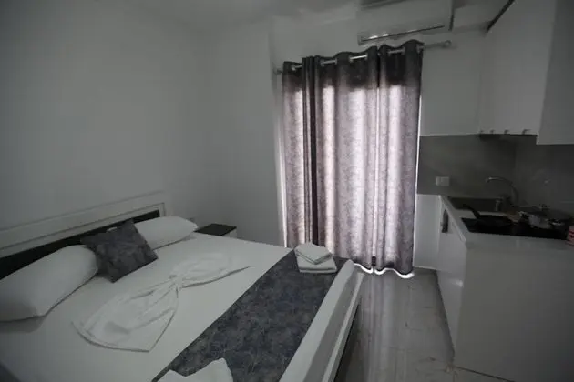 Tek Büyük Yataklı Oda, Balkon