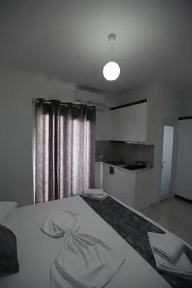 Tek Büyük Yataklı Oda, Balkon