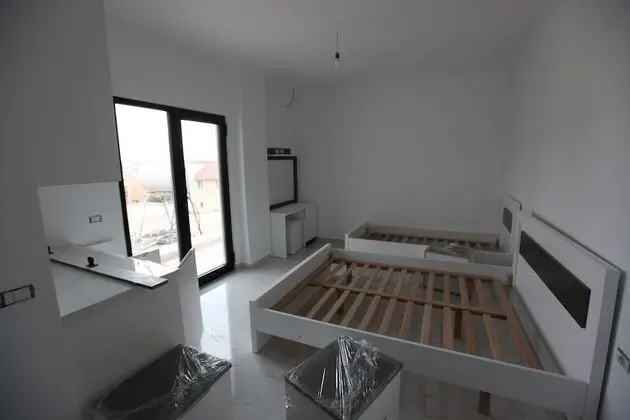 Üç Kişilik Oda, Balkon