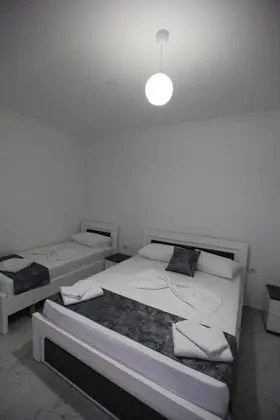 Üç Kişilik Oda, Balkon