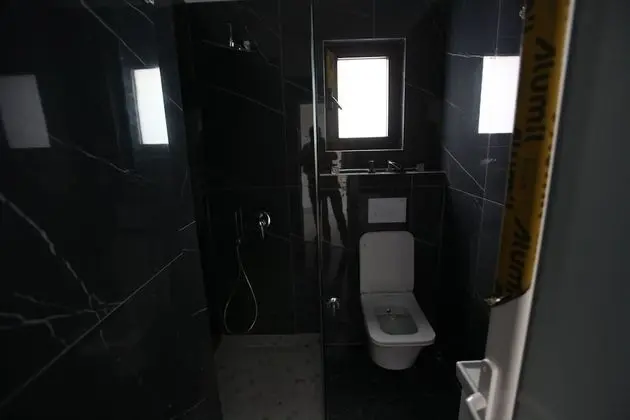 Üç Kişilik Oda, Balkon