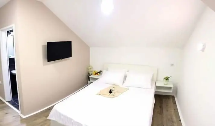 Standard Tek Büyük Yataklı Oda, Bahçe Manzaralı