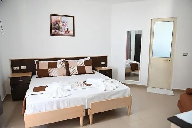 Tek Büyük Yataklı Oda, Kısmi Deniz Manzaralı