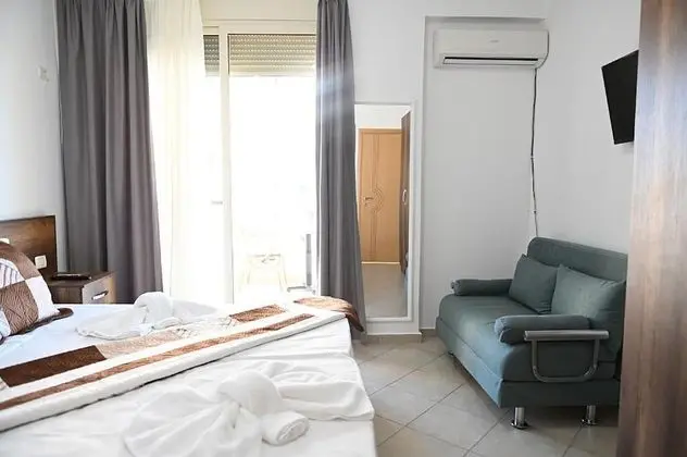 Tek Büyük Yataklı Oda, Kısmi Deniz Manzaralı