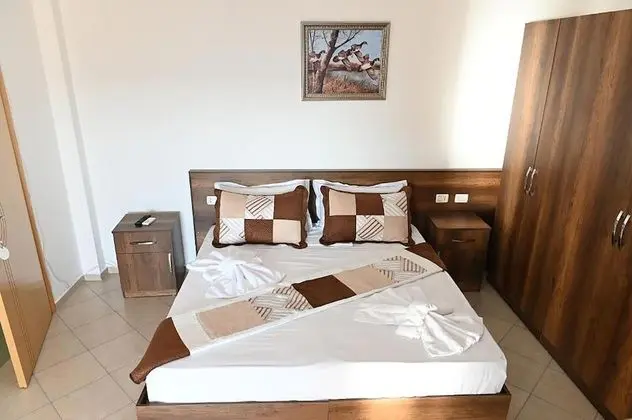 Tek Büyük Yataklı Oda, Kısmi Deniz Manzaralı