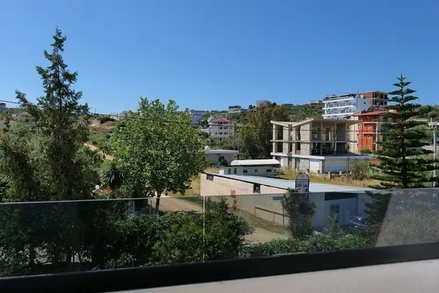 Üç Kişilik Oda, Balkon