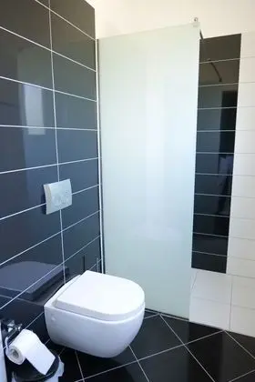 Üç Kişilik Oda, Balkon