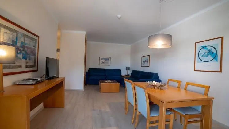 Apart Daire, 1 Yatak Odası, Havuz Manzaralı