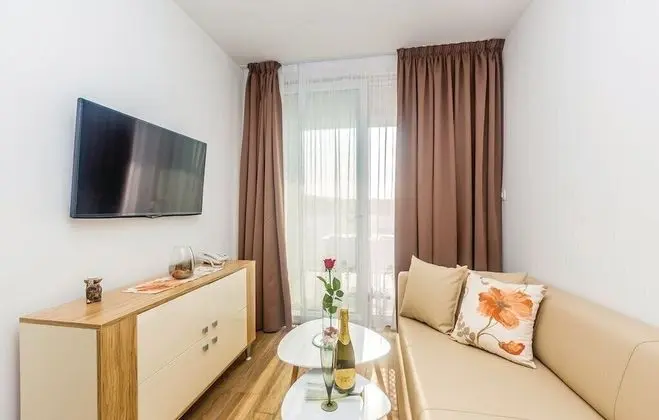 Deluxe Apart Daire (101)