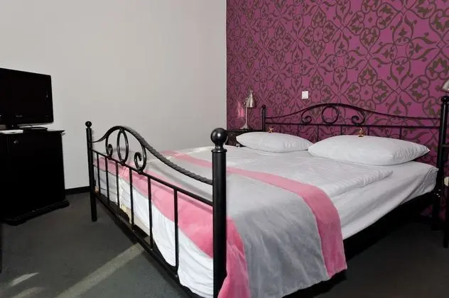 Tek Büyük Yataklı Oda, Göl Manzaralı