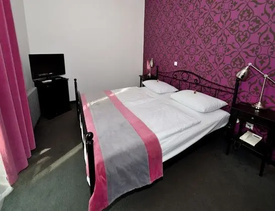 Tek Büyük Yataklı Oda, Göl Manzaralı