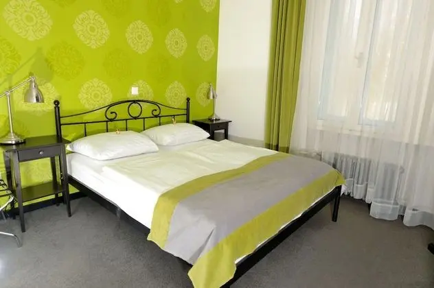 Tek Büyük Yataklı Oda, Park Manzaralı