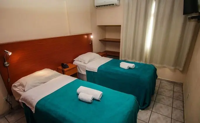 Deluxe Dört Kişilik Oda