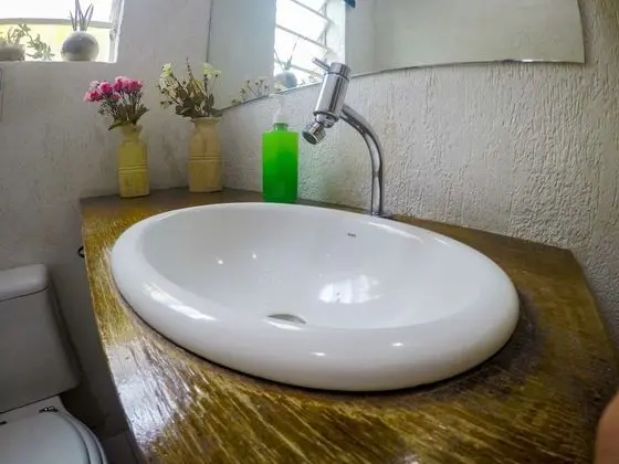 Standard Tek Büyük veya İki Ayrı Yataklı Oda, Ortak Banyo