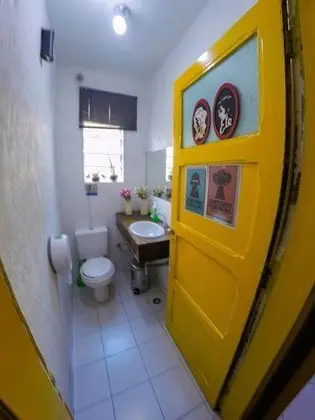 Standard Tek Büyük veya İki Ayrı Yataklı Oda, Ortak Banyo