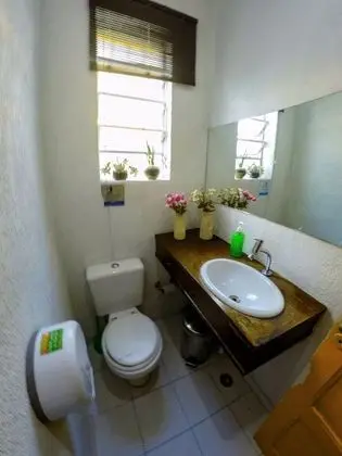 Standard Tek Büyük veya İki Ayrı Yataklı Oda, Ortak Banyo