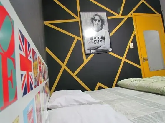 Standard Tek Büyük veya İki Ayrı Yataklı Oda, Ortak Banyo