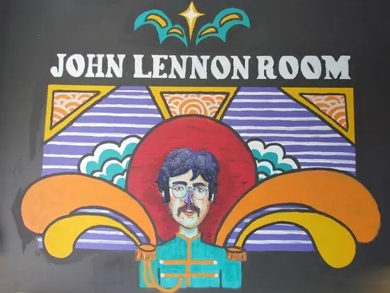 Standard Tek Büyük veya İki Ayrı Yataklı Oda, Ortak Banyo