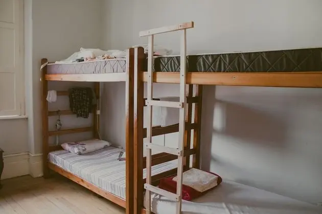 Ortak Ranzalı Oda, Karma Ranzalı Oda