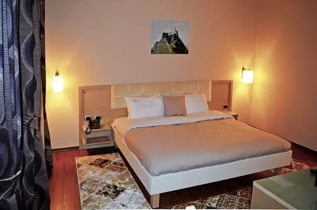 Deluxe Tek Büyük Yataklı Oda, 1 Büyük (Queen) Boy Yatak, Engellilere Uygun