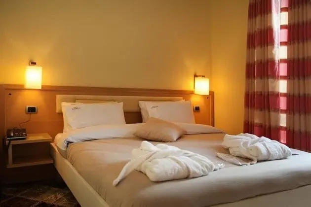 Deluxe Tek Büyük Yataklı Oda, 1 Büyük (Queen) Boy Yatak, Engellilere Uygun