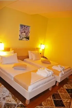 İki Ayrı Yataklı Oda, 2 Tek Kişilik Yatak, Sigara İçilmez