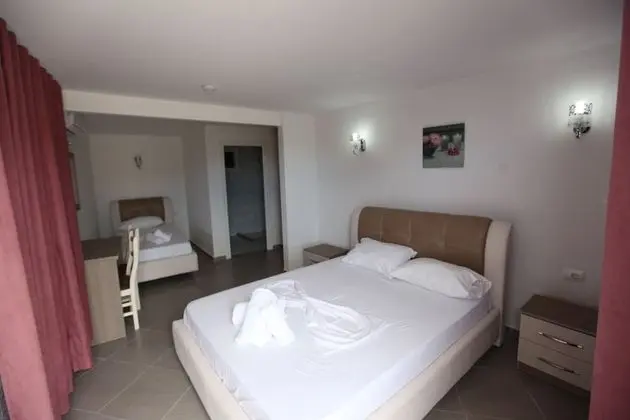 Üç Kişilik Oda, Balkon