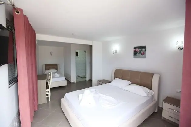 Üç Kişilik Oda, Balkon