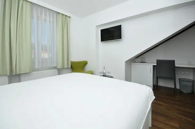 Standard Tek Büyük Yataklı Oda, Şehir Manzaralı